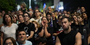 Ισραηλινοί αγωνιούν για τους ομήρους