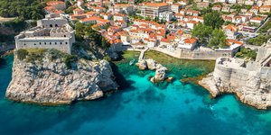 Η πόλη Ντουμπρόβνικ υπήρξε για χρόνια η «Ντίσνεϊλαντ των Βαλκανίων» - ένα μεσαιωνικό σκηνικό που κατακλύστηκε από selfie sticks / SHUTTERSTOCK