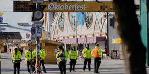 Συναγερμός στο Μόναχο Εκλεισε το Oktoberfest μετά από απειλή για βόμβα