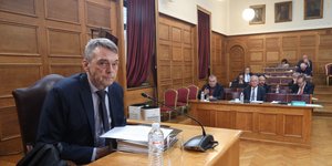 Ο Γρηγόρης Βάρρας πριν ξεκινήσει η εξεταστική της Βουλής για τον ΟΠΕΚΕΠΕ