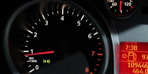 Στροφόμετρο αυτοκινήτου 