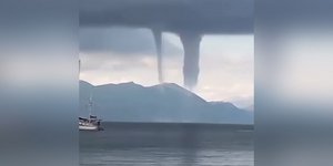 Εντυπωσιακό και σπάνιο φαινόμενο στην Αίγινα -Εμφανίστηκε διπλός υδροστρόβιλος