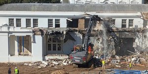 Κατεδαφισαν τμήμα του Κευξοί Οίκου