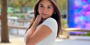 Η 21χρονη influencer του OnlyFans, Σόφι Ρέιν