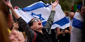Πανηγυρισμοί στο Ισραήλ για τη συμφωνία τερματισμού του πολέμου