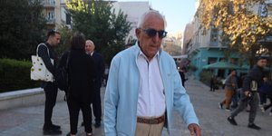 Κακλαμάνης κηδεία Σαββόπουλου