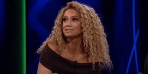 Το ατύχημα της Κέιτ Σκοτ οn air -Της σκίστηκε η μπλούζα [βίντεο]