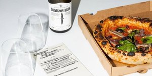 Knack & Snack: Η νέα άφιξη στον Κεραμεικό δεν είναι μόνο πιτσαρία -Είναι και χώρος Τέχνης