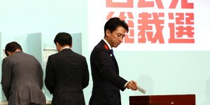 Στην κάλπη ο Σιντζίρο Κοϊζούμι 