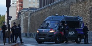 Σε κελί της φυλακής La Sante στο Παρίσι πέρασε την πρώτη νύχτα του ο πρώην πρόεδρς της Γαλλίας Νικολά Σαρκοζί