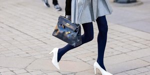 Γιατί οι γυναίκες με στιλ επιλέγουν λευκά παπούτσια -Η λεπτομέρεια που κάνει τη διαφορά