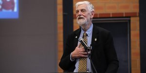 Ο υφυπουργός Εξωτερικών Γιάννης Λοβέρδος