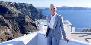 Το 2023 η Μέι Μασκ είχε προσκληθεί στη Σαντορίνη, στο 1ο Διεθνές Συνέδριο Πολυτελούς Τουρισμού / X