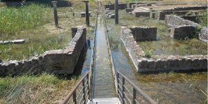 Το ιερό της Ίσιδος και ο μεταλλικός διάδρομος που τον διασχίζει