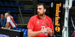 Ο Νίκολα Μιλουτίνοφ