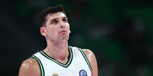 Ο Ντίνος Μήτογλου