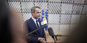 Ο Κυριάκος Μητσοτάκης σε δηλώσεις στους δημοσιογράφους μετά την σύνοδο κορυφής στις Βρυξέλλες
