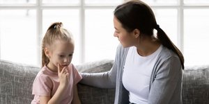 Ψυχολογία: «Μαμά, είσαι καλά;» -9 συζητήσεις που δεν πρέπει να κάνει το παιδί σου