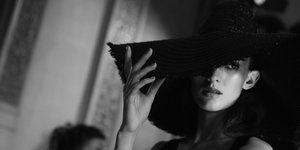 Αυτό είναι το πιο ατμοσφαιρικό άρωμα του φθινοπώρου: Μυρίζει λάβδανο, κεχριμπάρι και μυστήριο