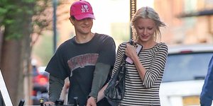 Η τρανς κόρη της Ναόμι Γουότς, Κάι με τον μυστηριώδη σύντροφό της 