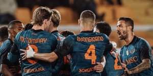 Η Νάπολι κέρδισε με 1-0 την Λέτσε και παραμένει στην κορυφή