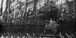 Παρέλαση στρατιωτών των Ναζί στη Βαϊμάρη 