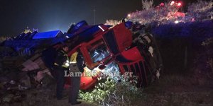 Εκτροπή νταλίκας στη Λαμία