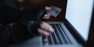 Επιτήδειοι επιχειρούν ηλεκτρονικές απάτες