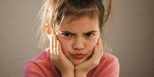 Η φράση που ηρεμεί ένα θυμωμένο παιδί σε 30 δευτερόλεπτα, σύμφωνα με την Ψυχολογία