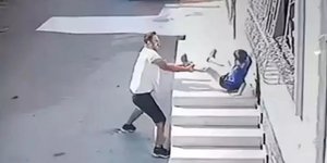 παιδί τουρκία ξυλοδαρμός