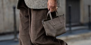 Η style expert αποκαλύπτει τα 3 παντελόνια που θα φορεθούν περισσότερο αυτή τη σεζόν