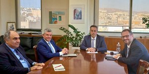 Συνάντηση υπουργού Περιβάλλοντος και Ενέργειας Σταύρου Παπασταύρου με τον Κύπριο ομόλογό του