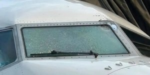 Το σπασμένο παρμπρίζ του Boeing της United Airlines /