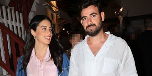 Ο Νίκος Πολυδερόπουλος με τη σύντροφό του Βαλασία Συμιακού