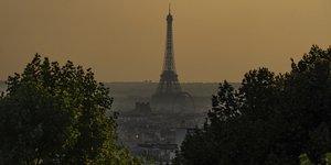 Ο πύργος του Άιφελ στην καρδιά της γαλλικής πρωτεύουσας