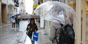 Βροχερός καιρός στην Αθήνα 