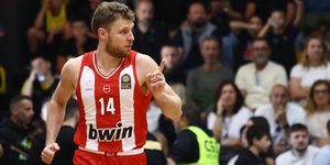 Ο Σάσα Βεζένκοφ