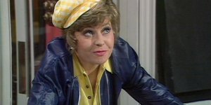 Προυνέλα Σκέιλς, γνωστή από την κωμική σειρά "Fawlty Towers" ("Ενα τρελό, τρελό ξενοδοχείο")