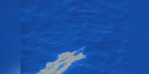 Η στιγμή που ο στρατός των ΗΠΑ χτυπά ταχύπλοο με διακινητές ναρκωτικών στα ανοιχτά της Βενεζουέλας