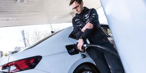 Έκανε 2.831 χιλιόμετρα με ένα ντεπόζιτο -Ποιο μοντέλο σημείωσε ένα νέο ρεκόρ αυτονομίας