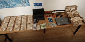 Χρήματα που κατέσχεσαν στο κύκλωμα με τα εικονικά τιμολόγια