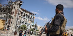 συρια αντρας οπλο