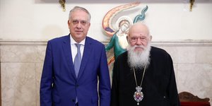 Τάκης Θεοδωρικάκος - Αρχιεπίσκοπος Ιερώνυμος 