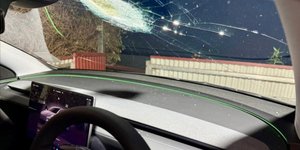 Tesla μετεωρίτης