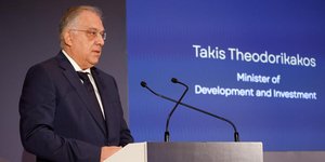 Ο υπουργός Ανάπτυξης Τάκης Θεοδωρικάκος