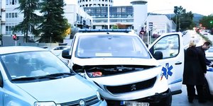 Σύγκρουση ασθενοφόρου με ΙΧ στη Θεσσαλονίκη / Glomex / MEGA