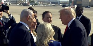 Εφθασε στο Ισραήλ ο Τραμπ