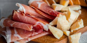 Αλλαντικά και τυριά