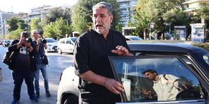 Ο Βασίλης Μπισμπίκης