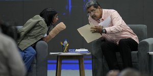 Η αντιπρόεδρος και ο πρόεδρος της Βενεζουέλας, Ντέλσι Ροδρίγκες και Νικολάς Μαδούρο